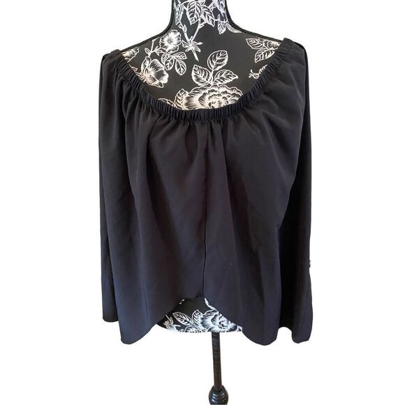 SHEIN Tops - Shein Curve 4Xl Off The Shoulder Top Shrug Button Casual Sexy Everyday